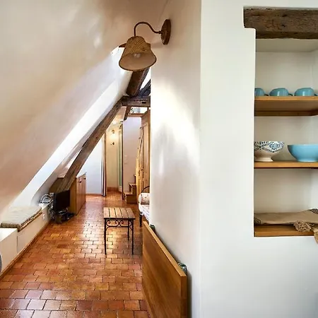 Saint Germain Flat *